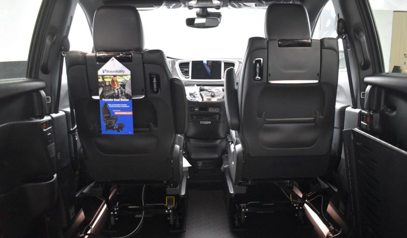 2025 Chrysler Pacifica Safety Plus DVD Sunroof  | NEW BraunAbility XT Power Fold Out Wheelchair Conversion full