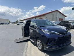 2022 Toyota Sienna Hybrid XSE Plus AWD |  Vantage Mobility Northstar Wheelchair Accessible Conversion full