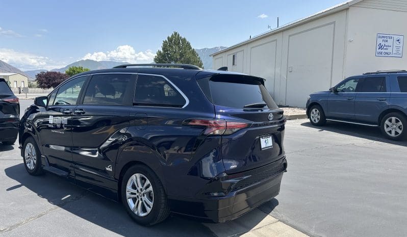 2022 Toyota Sienna Hybrid XSE Plus AWD |  Vantage Mobility Northstar Wheelchair Accessible Conversion full