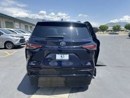 2022 Toyota Sienna Hybrid XSE Plus AWD |  Vantage Mobility Northstar Wheelchair Accessible Conversion full