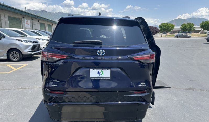 2022 Toyota Sienna Hybrid XSE Plus AWD |  Vantage Mobility Northstar Wheelchair Accessible Conversion full