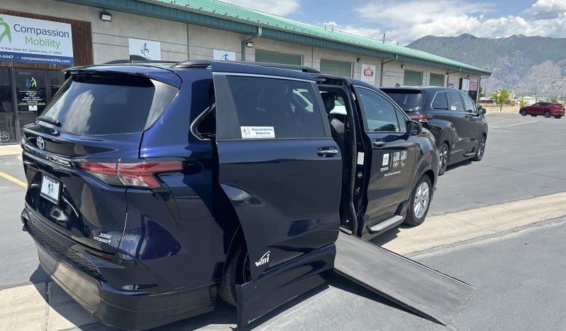 2022 Toyota Sienna Hybrid XSE Plus AWD |  Vantage Mobility Northstar Wheelchair Accessible Conversion full