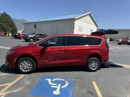 2025 Chrysler Pacifica Safety Plus DVD Sunroof  | NEW BraunAbility Manual Rear Entry Wheelchair Conversion full