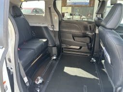 2020 Toyota Sienna SE (Sport) |  BraunAbility Xi Power Infloor Wheelchair Conversion full