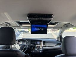 2020 Toyota Sienna SE (Sport) |  BraunAbility Xi Power Infloor Wheelchair Conversion full