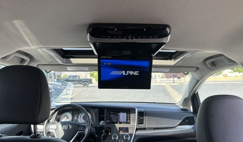 2020 Toyota Sienna SE (Sport) |  BraunAbility Xi Power Infloor Wheelchair Conversion full