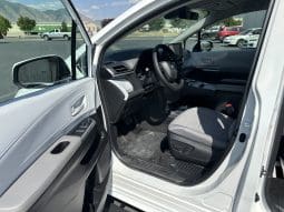 2025 Toyota Sienna LE | VMI Manual Rear Entry ADA Wheelchair Conversion full