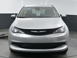 2023 Chrysler Voyager LX  | NEW BraunAbility Entervan II Power Fold Out Wheelchair Conversion full