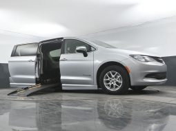 2023 Chrysler Voyager LX  | NEW BraunAbility Entervan II Power Fold Out Wheelchair Conversion full