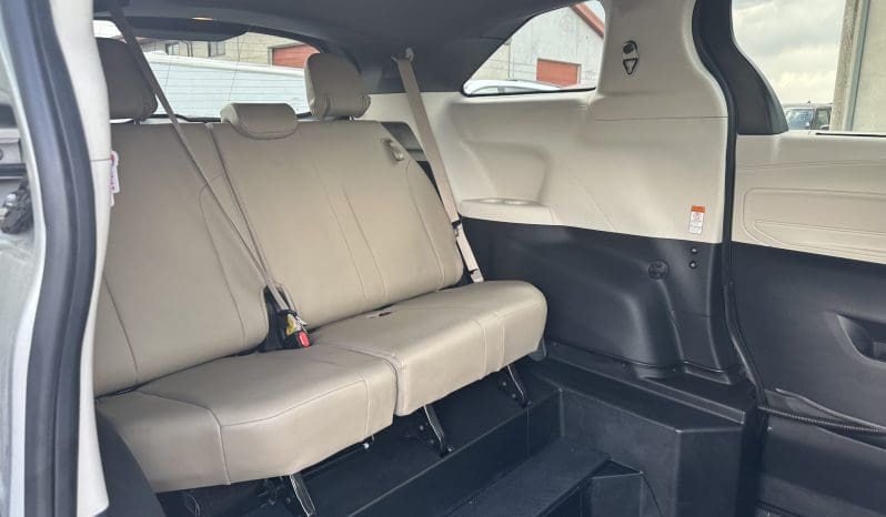 2021 Toyota Sienna Hybrid XLE |  Vantage Mobility Northstar Wheelchair Accessible Conversion full