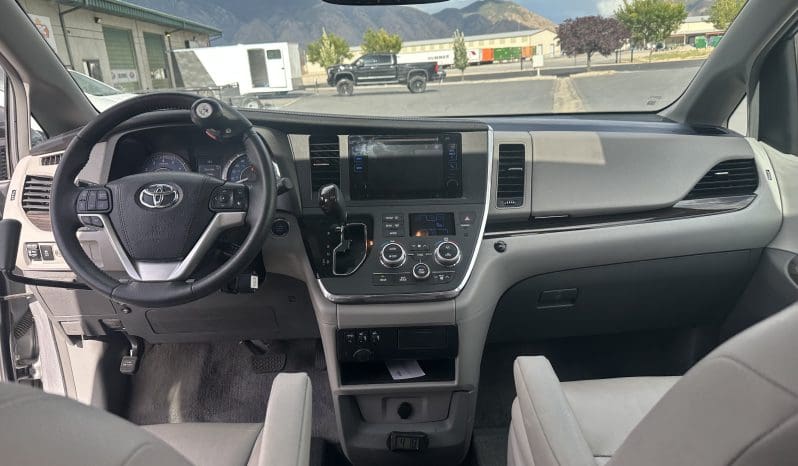2017 Toyota Sienna XLE |  VMI Northstar Infloor Wheelchair Conversion full