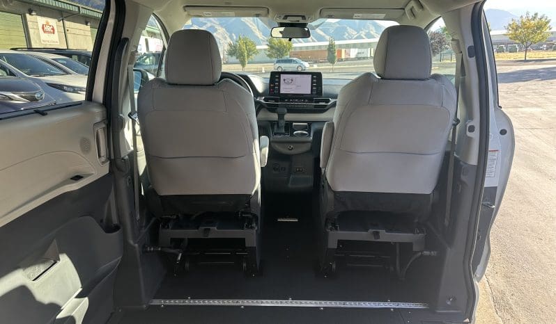 2023 Toyota Sienna Hybrid LE |  Vantage Mobility Northstar Wheelchair Accessible Conversion full