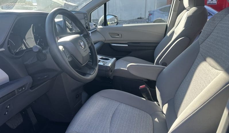 2023 Toyota Sienna Hybrid LE |  Vantage Mobility Northstar Wheelchair Accessible Conversion full