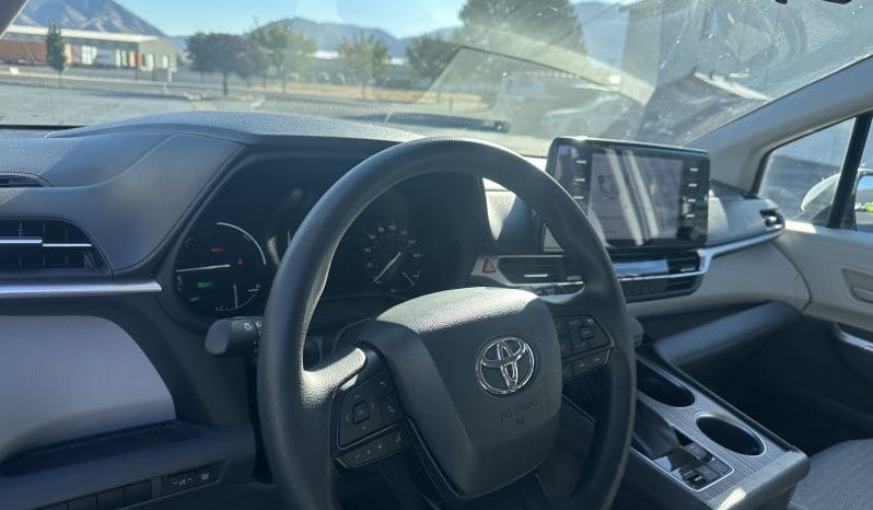 2023 Toyota Sienna Hybrid LE |  Vantage Mobility Northstar Wheelchair Accessible Conversion full