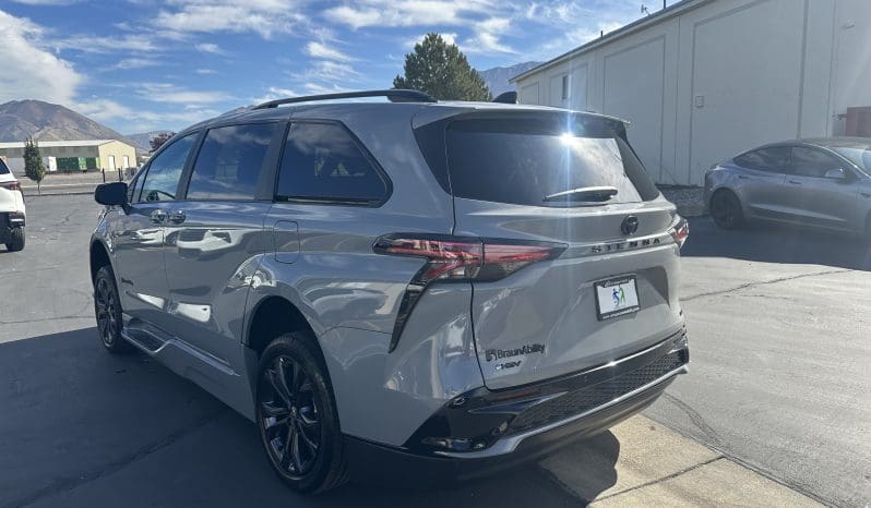 2025 Toyota Sienna Hybrid XSE Plus |  BraunAbility Side-Entry Foldout XT Power Ramp full