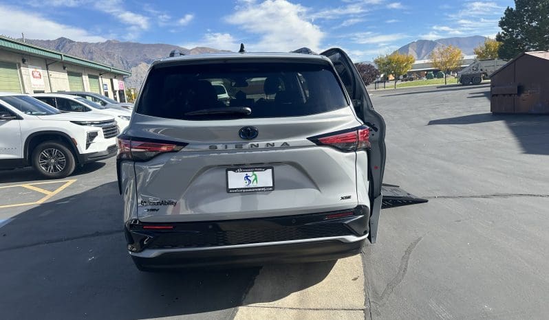 2025 Toyota Sienna Hybrid XSE Plus |  BraunAbility Side-Entry Foldout XT Power Ramp full