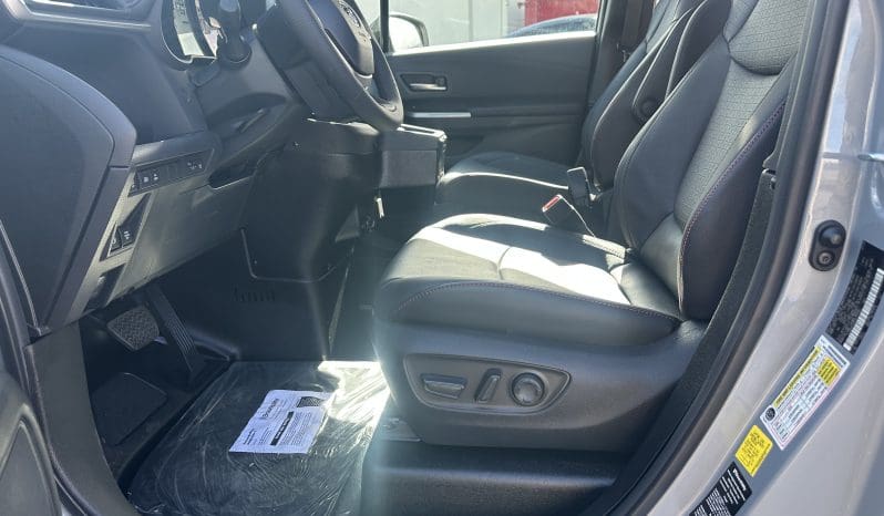 2025 Toyota Sienna Hybrid XSE Plus |  BraunAbility Side-Entry Foldout XT Power Ramp full