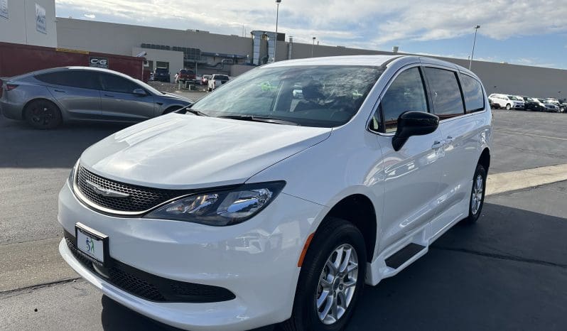 2024 Chrysler Voyager LX  | Rollx Power Infloor Side Entry Wheelchair Conversion full