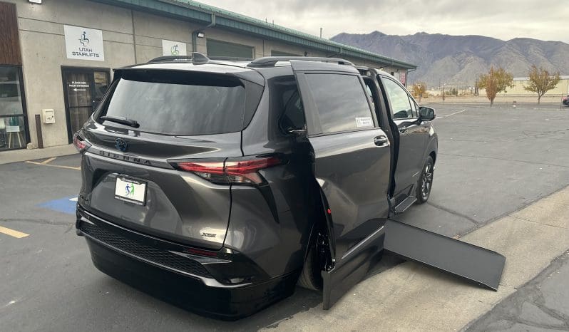 2025 Toyota Sienna Hybrid XSE Plus AWD |  Vantage Mobility Northstar Wheelchair Accessible Conversion full