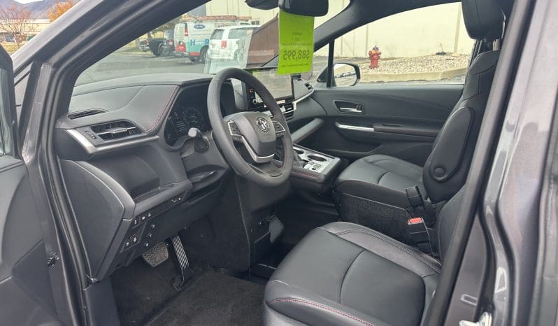 2025 Toyota Sienna Hybrid XSE Plus AWD |  Vantage Mobility Northstar Wheelchair Accessible Conversion full