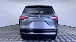 2025 Toyota Sienna Hybrid Platinum AWD |  Vantage Mobility Northstar Power Infloor Wheelchair Accessible Conversion full