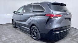 2025 Toyota Sienna Hybrid Platinum AWD |  Vantage Mobility Northstar Power Infloor Wheelchair Accessible Conversion full