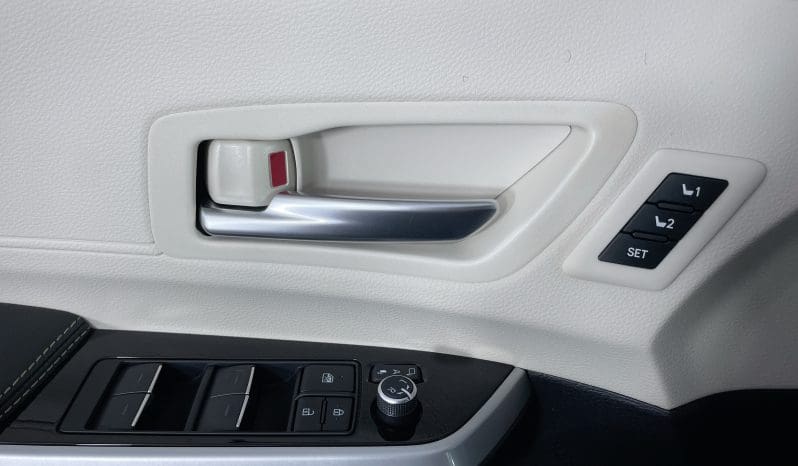 2025 Toyota Sienna Hybrid Platinum AWD |  Vantage Mobility Northstar Power Infloor Wheelchair Accessible Conversion full