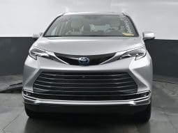 2025 Toyota Sienna Hybrid Platinum  |  BraunAbility XT Fold Out Wheelchair Accessible Conversion full