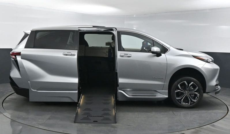 2025 Toyota Sienna Hybrid Platinum  |  BraunAbility XT Fold Out Wheelchair Accessible Conversion full